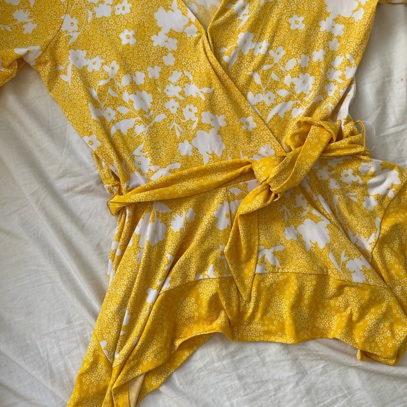 Michael Kors Spring Top - Picture 3 of 3